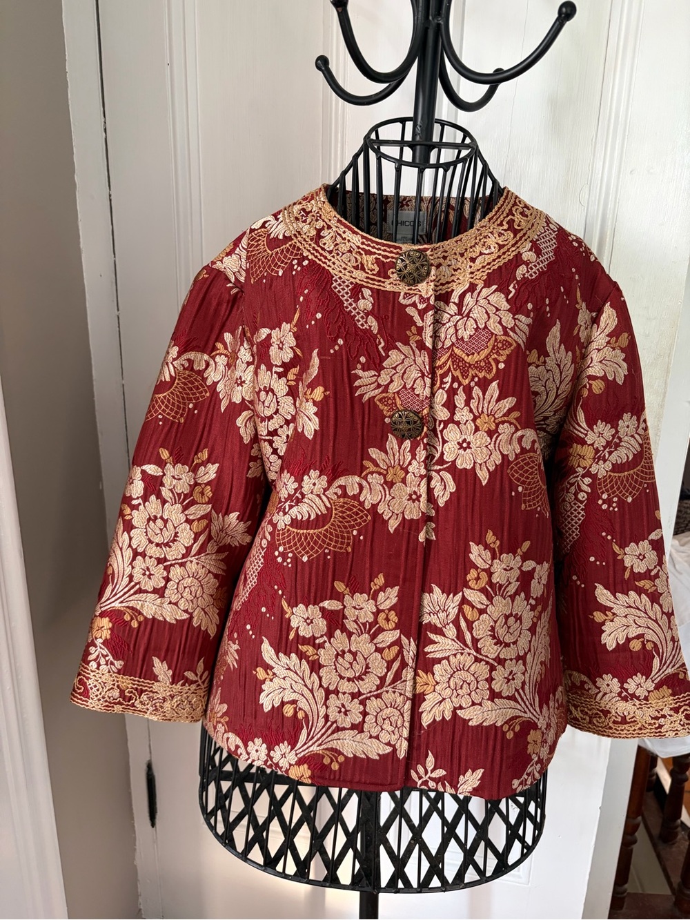 CHICO’S Elegant Rust and Cream Floral Brocade Jacket